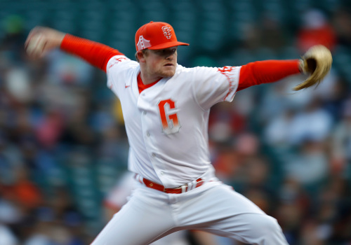 SF Giants beat Dodgers in instant classic, Bellinger’s
throwing error leads to Posey’s run 1