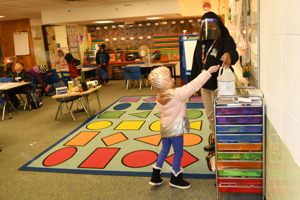 Colorado back-to-school guidance suggests masks for
unvaccinated kids — but no mandate 1