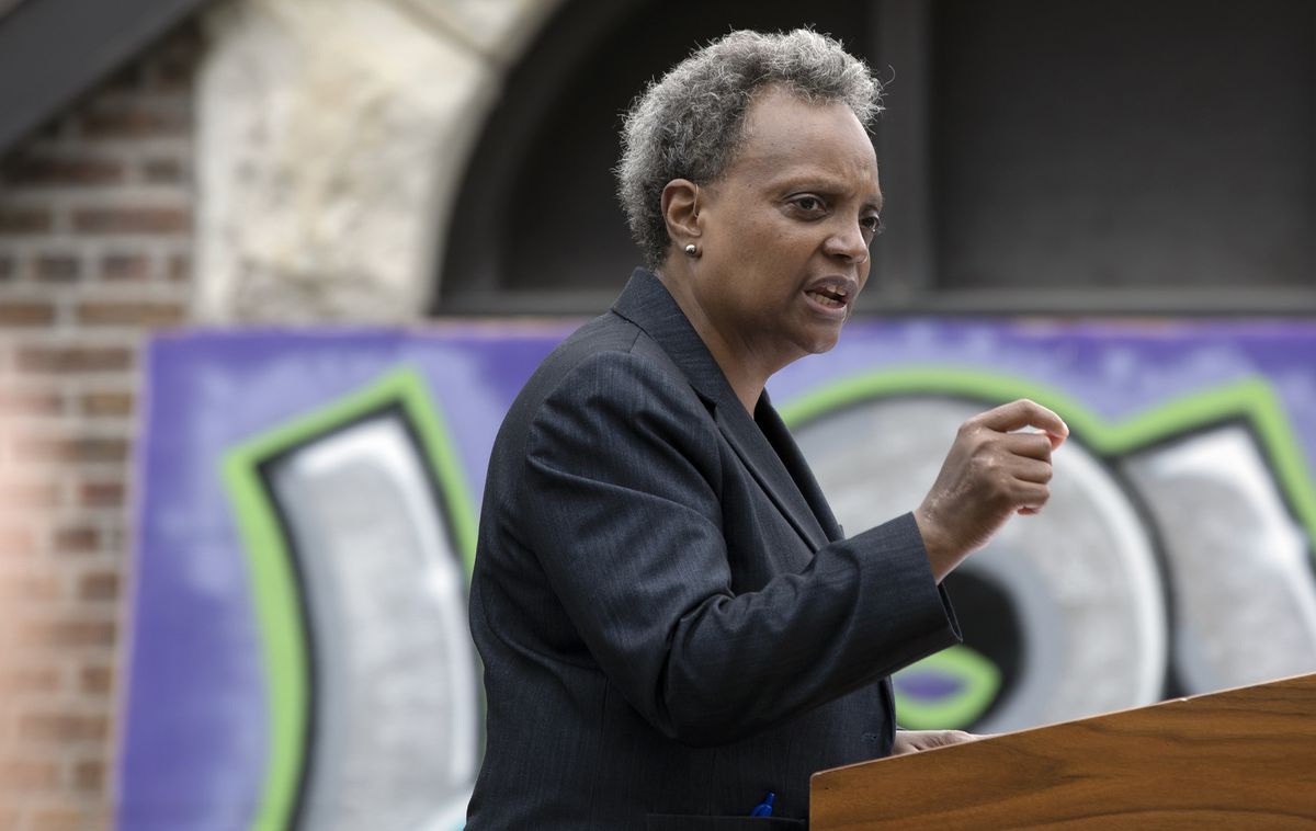 Chicago expands travel advisory again and mayor warns
restrictions could return as COVID-19 numbers creep up 1 Chicago expands travel advisory again and mayor warns
restrictions could return as COVID-19 numbers creep up 1