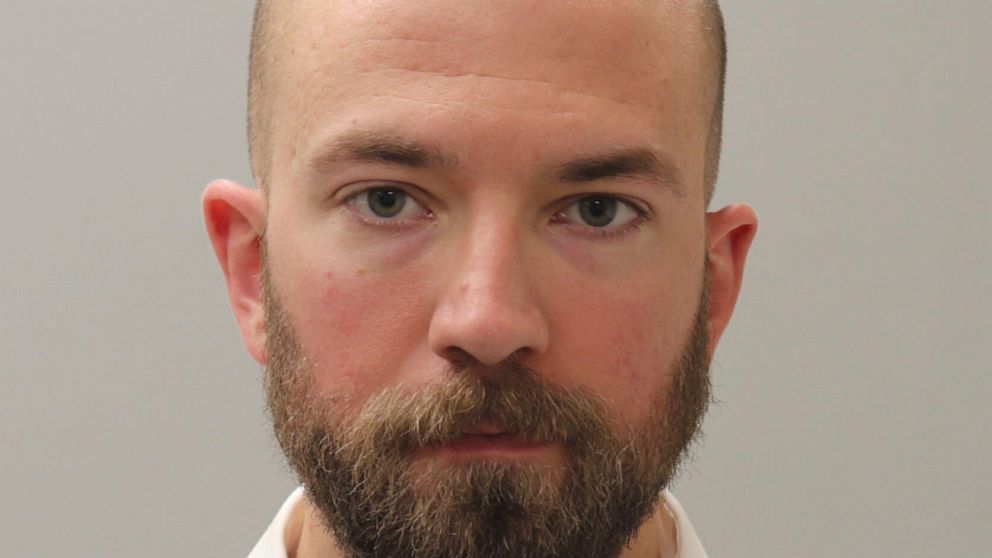 Alabama officer getting paid after murder conviction
resigns 1