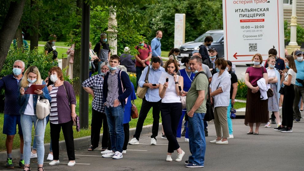 No lockdown plans in Russia as virus deaths hit new
record 1