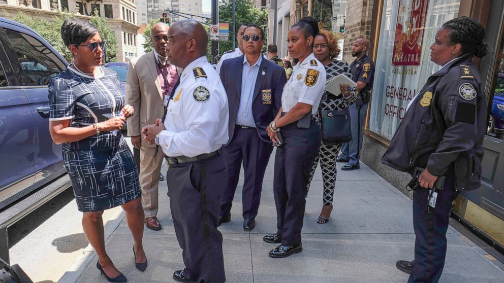 Police ID man who they say shot Atlanta officer in the
face 1