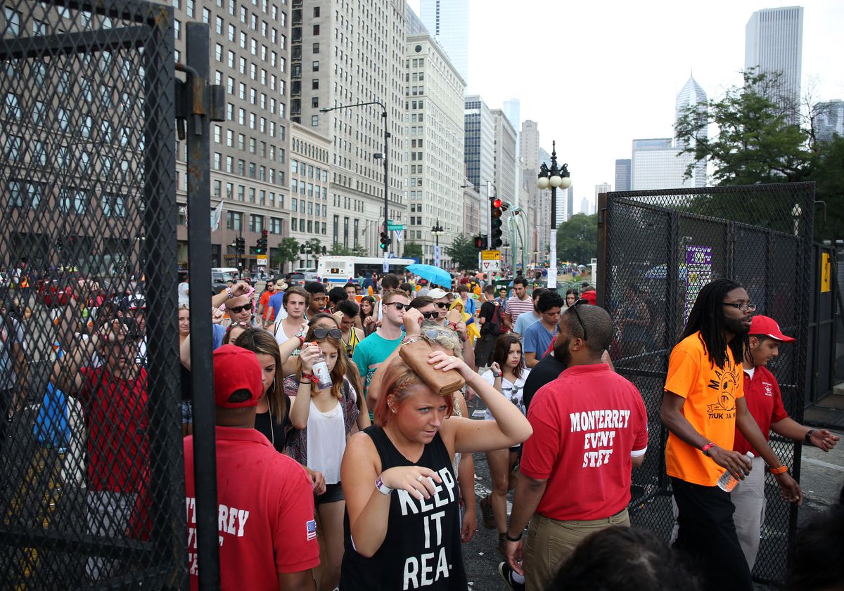 Lollapalooza lowers COVID-19 test standard despite rising
cases; Chicago Mayor Lightfoot said she isn’t having ‘second
thoughts’ about the festival 1