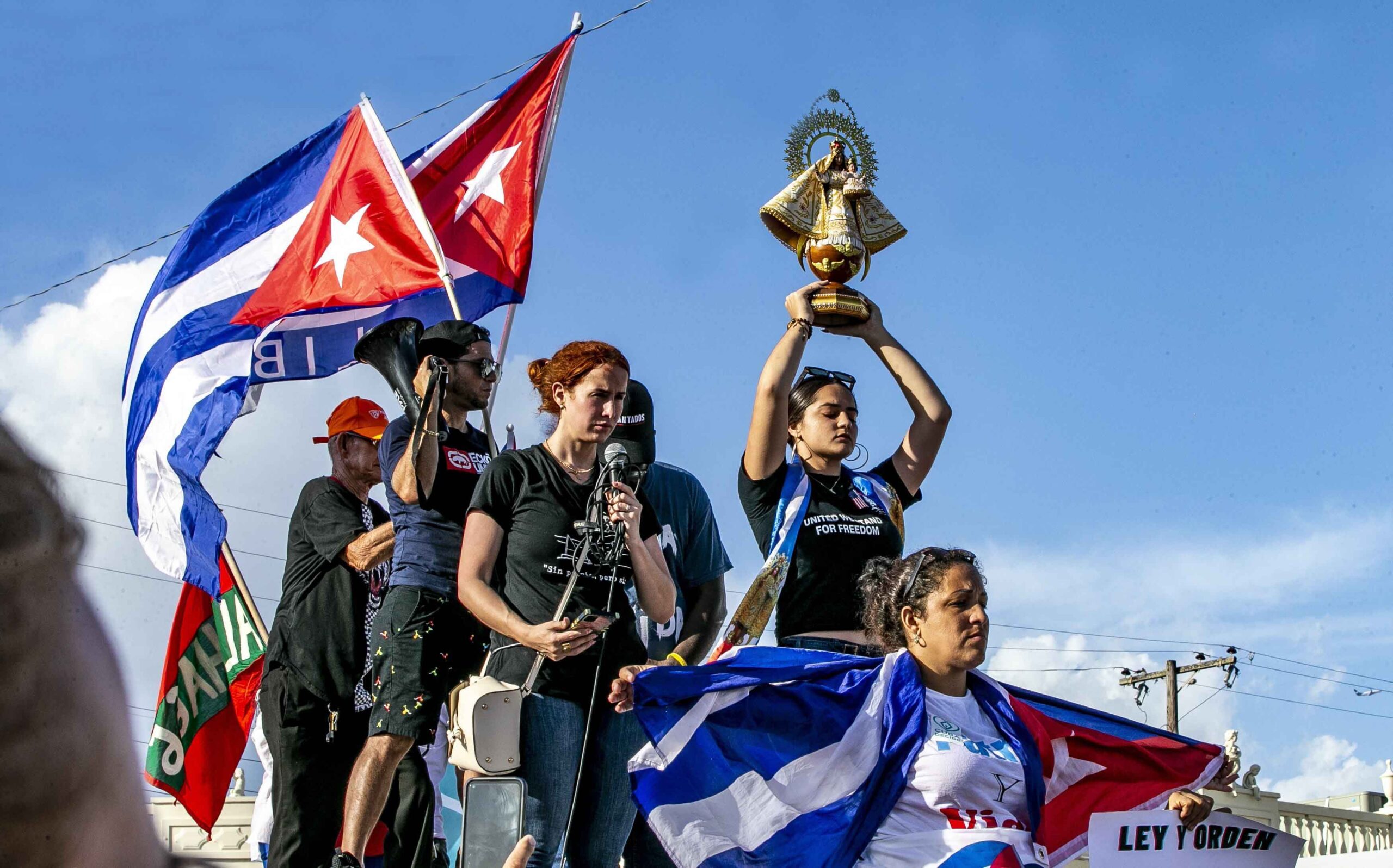 Biden: ‘We stand with the Cuban people’ amid historic
protests 1