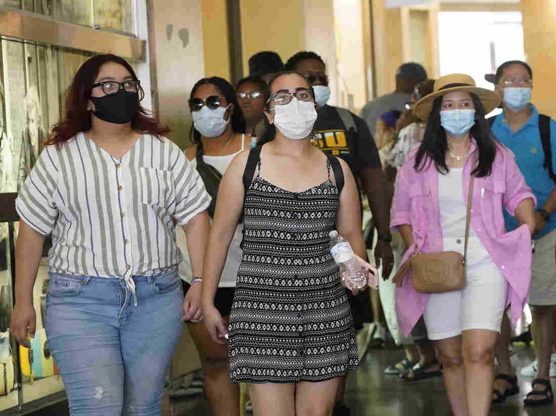LA County Will Require People To Wear Masks Indoors, Even If
They've Been Vaccinated 1