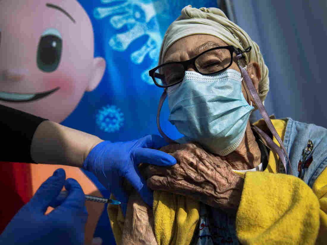 Israel Is Offering Its Older Citizens A 3rd COVID-19 Shot As
Infections Rise 1