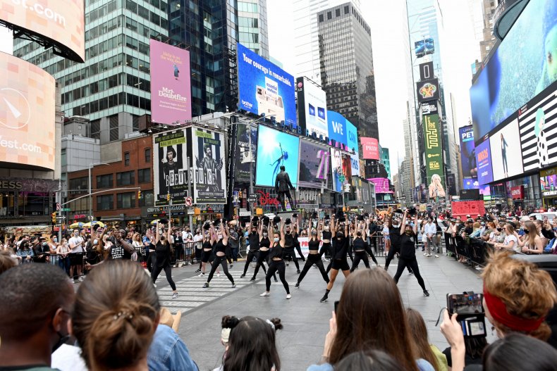 Broadway Will Require Proof of Vaccination, Masks to Attend
Performances 1