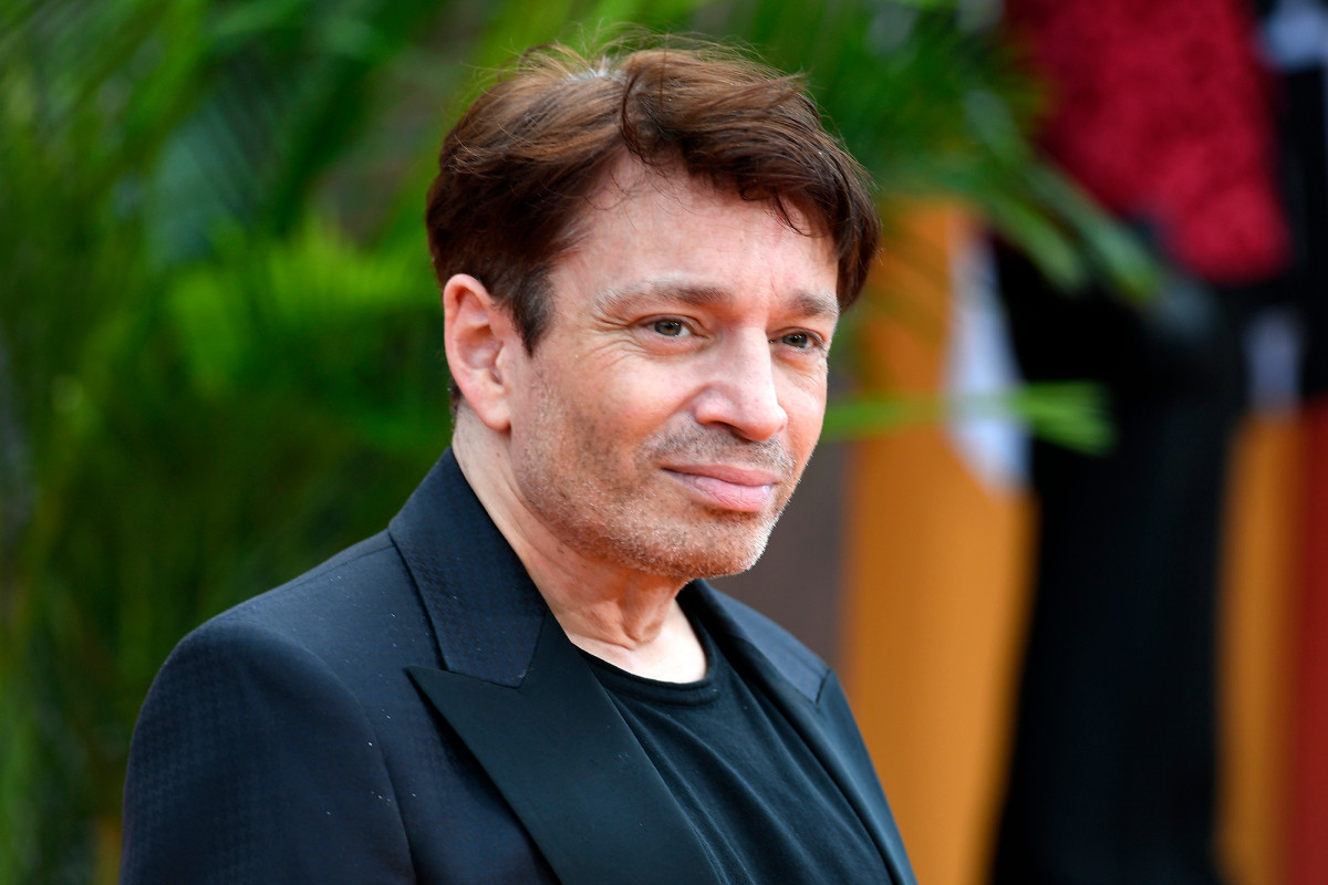 Chris Kattan kicked off flight for not properly wearing face
mask 1