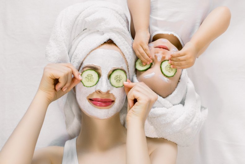 Mom Makes Breast Milk Face Mask to Treat Baby's
'Acne' 1