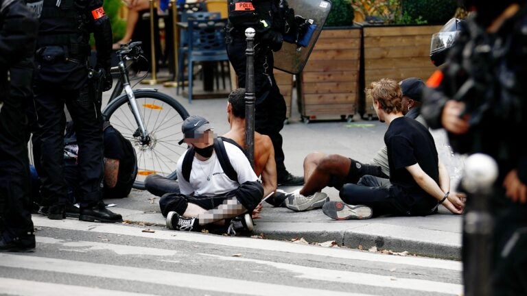 French protesters reject virus passes, vaccine
mandate 1