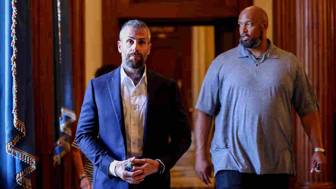 4 Officers Who Responded To Capitol Riot Will Deliver 1st
Testimonies To New Panel 1