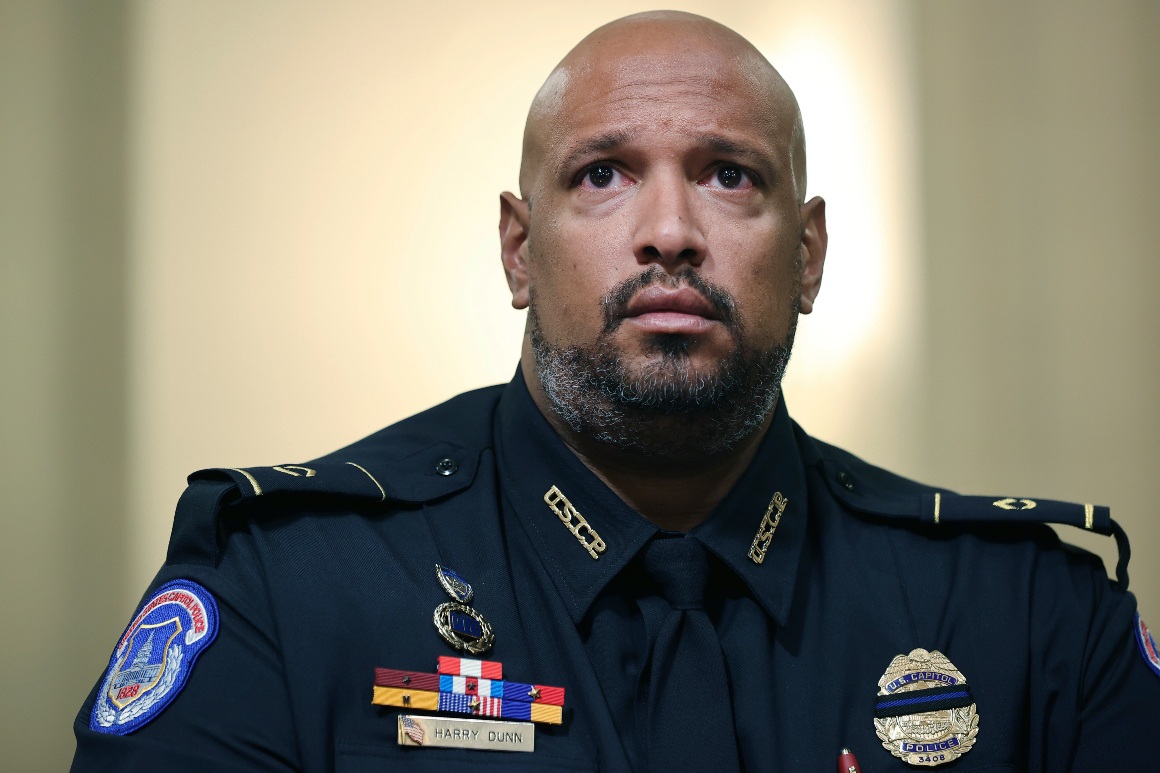 Capitol police officer says Jan. 6 rioters used N-word
against him, others 1