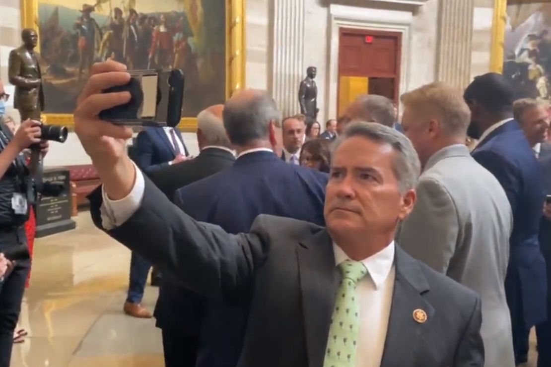[WATCH] House GOP Members Openly Defy Pelosi's Mask Madness
in the Capitol 1