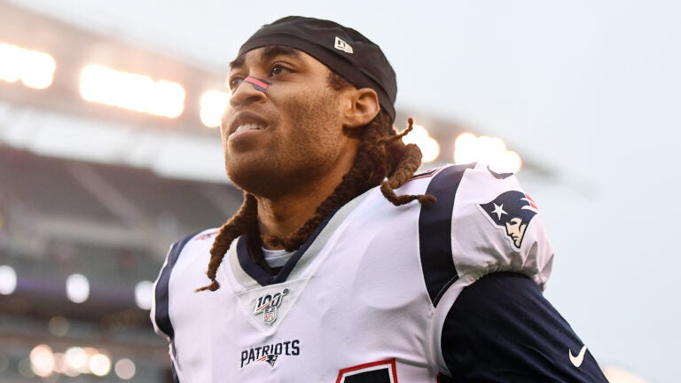 Albert Breer: Patriots unlikely to extend Stephon
Gilmore 1