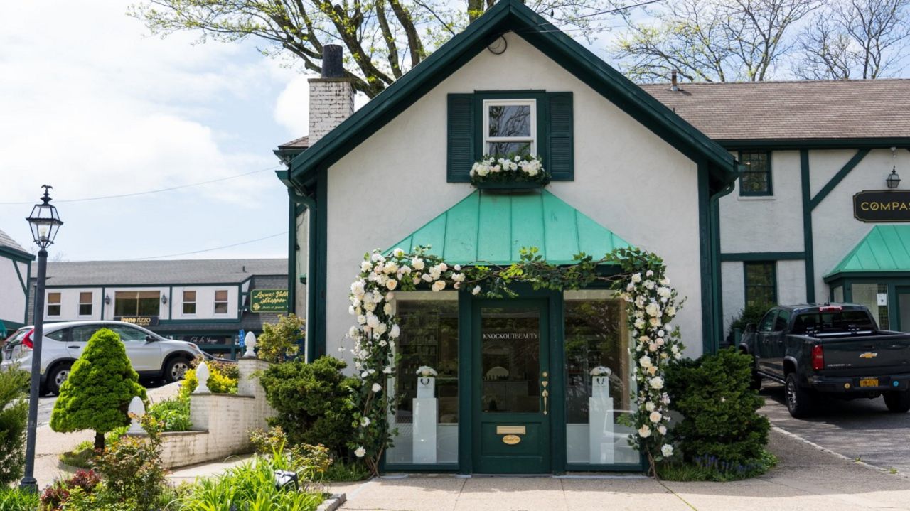 Luxury beauty hub opens in Locust Valley 1