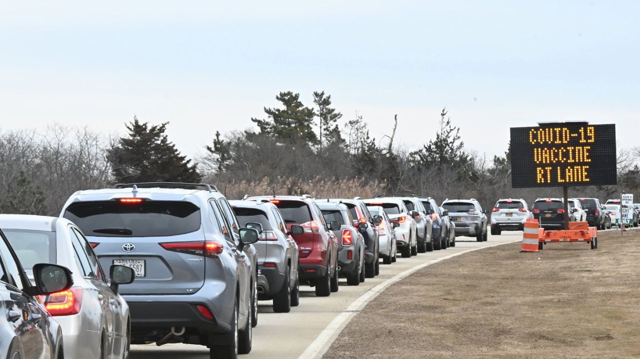 Jones Beach mass COVID-19 vaccination site to close on July
19 1
