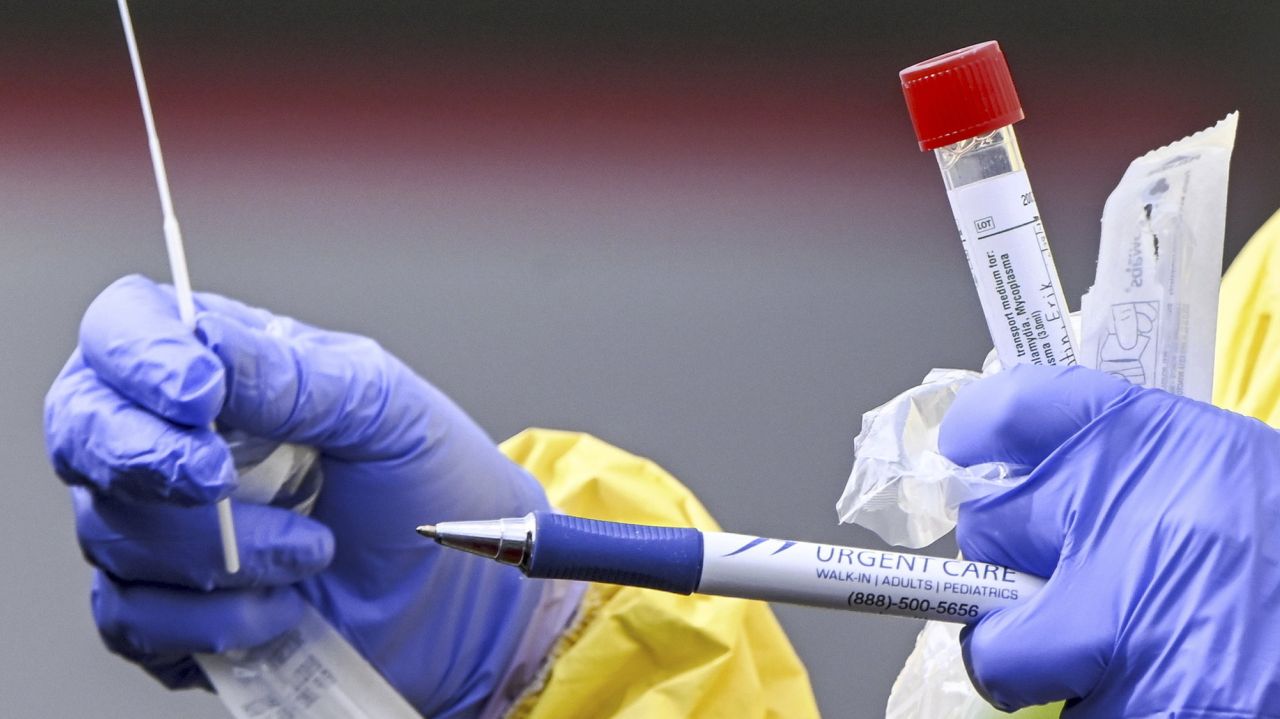 NY: 8,700 of 11M vaccinated people test positive for
COVID-19 1