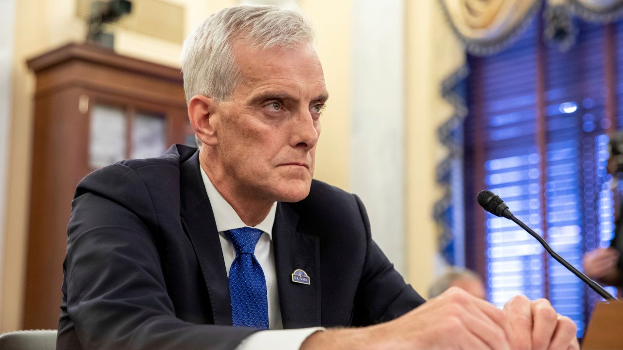 VA requires COVID-19 vaccination for health care
workers 1