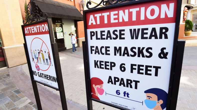 Smithsonian, Disney World Now Requiring Masks Following CDC
Guidelines 1