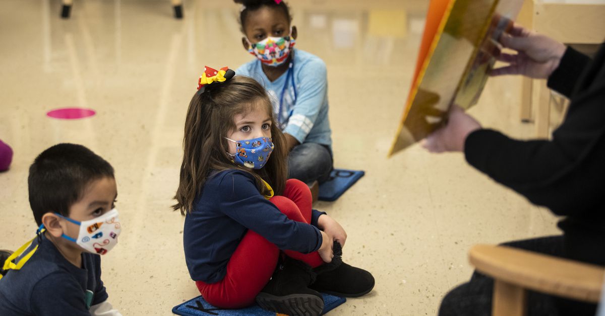 Masks no longer required for Illinois’ vaccinated students,
teachers as state adopts new CDC guidance 1