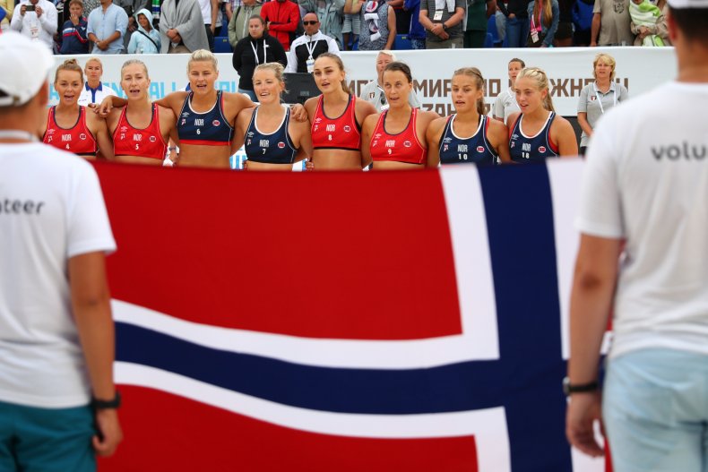 Team USA Coach Backs Norway Women's Beach Handball Team Over
Uniform Protest 1