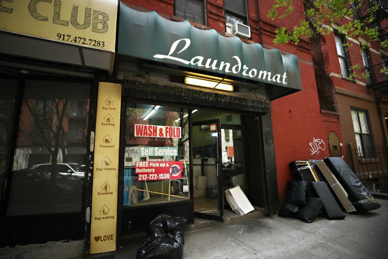 Women Bashed 69-Year-Old Worker in Head With Vase After He
Asked Them to Wear Mask: Police 1