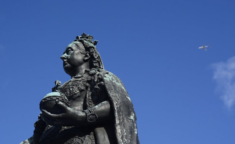 Queen Elizabeth II Statue Toppled by Anti-Colonialism
Protesters 1