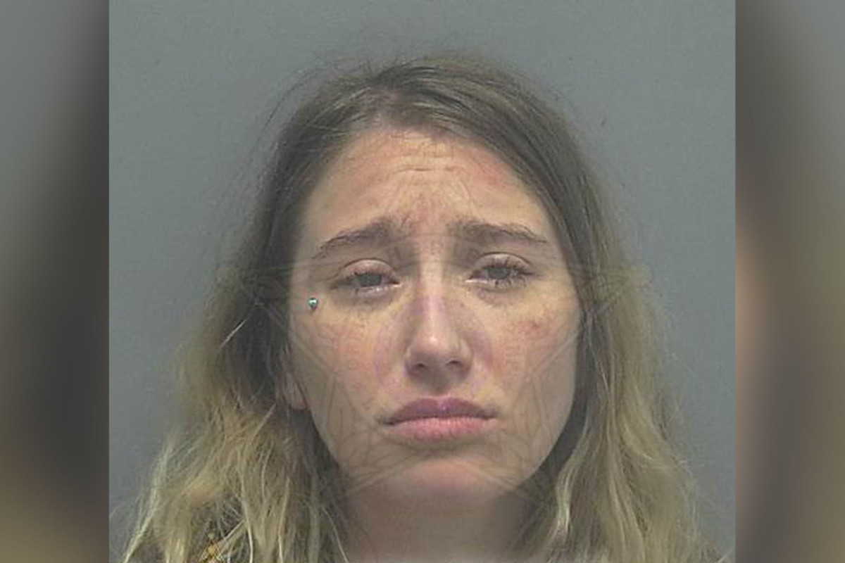 Florida woman busted after refusing to wear mask on
flight 1