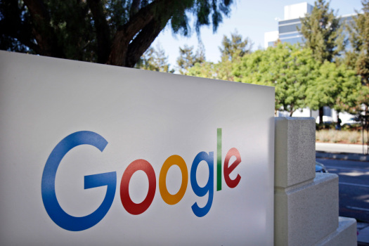 Google delays office return, mandates vaccines for
workers 1