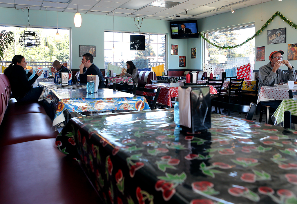 New Covid-19 outbreak connected to Ukiah restaurant, Willits
Frontier Days 1