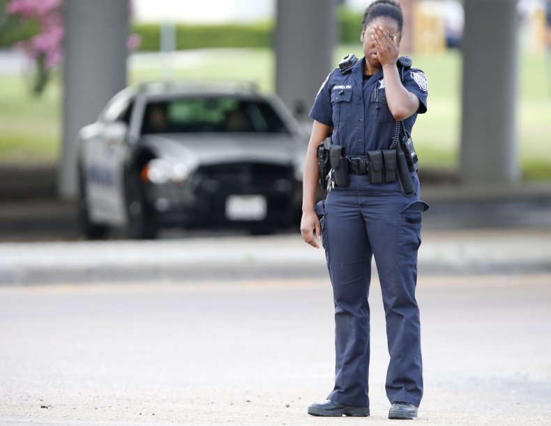 SWAT Leader Killed, 3 Officers Injured in Texas
Standoff 1