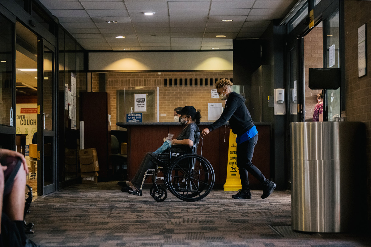 Texas COVID-19 hospitalizations see 150% increase in last
month 1