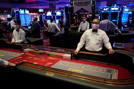 Nevada reinstates mask rule for most of state, including Las
Vegas, Reno, Tahoe 1