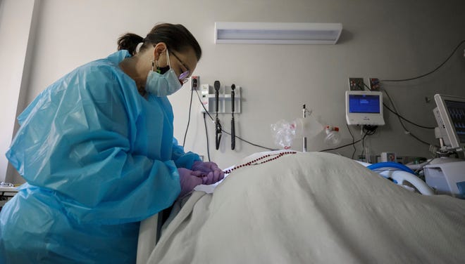 Florida's COVID surge 'a crisis of unprecedented
proportions,' doctor says; school districts battle for masks.
Latest COVID-19 updates 1