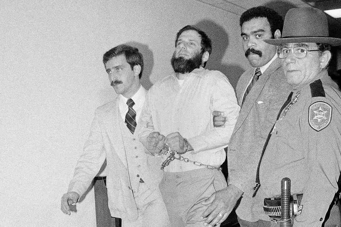 Andrew Cuomo Commutes Sentence of Weather Underground
Terrorist, Father of San Francisco DA, on Final Day in
Office 1