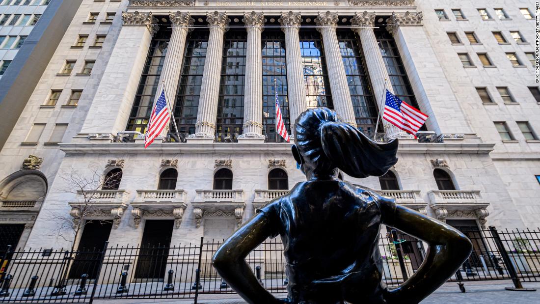 State Street, which manages $3.5 trillion, is closing its
New York offices 1