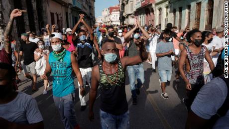 Cuban doctors voice rare criticism of government's Covid-19
handling 1