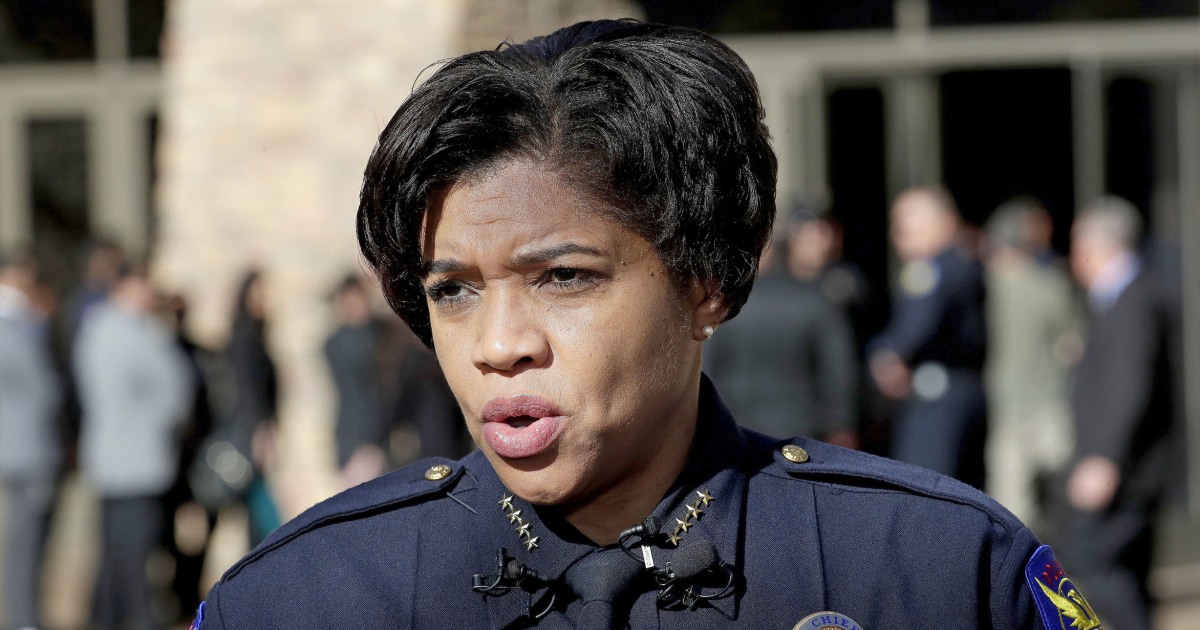 Police chief suspended amid scathing report about charging
protesters 1