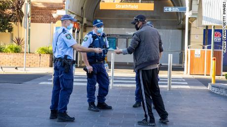 Australia suffers its worst day of Covid-19 pandemic as
anti-lockdown protests flare 1