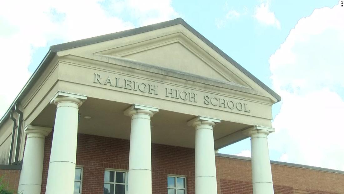 Mississippi eighth grader dies a day after positive
coronavirus test 1