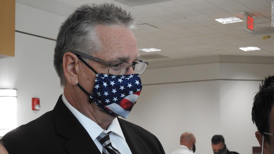 Judge says case against former Parkland school resource
officer Scot Peterson can go to trial 1
