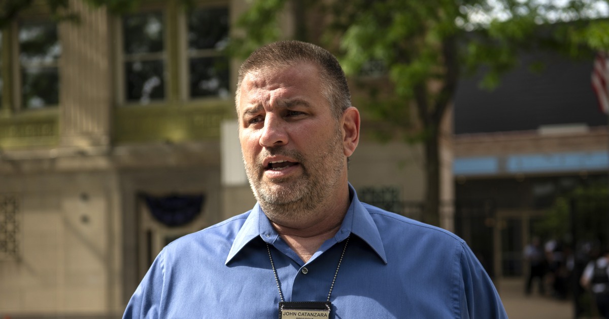 'Hell no': Some police officers and their unions oppose
vaccination mandates 1 'Hell no': Some police officers and their unions oppose
vaccination mandates 1