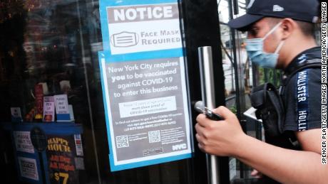 Pandemic surge causes major shortage of a drug that treats
rheumatoid arthritis and severe Covid-19 1 Pandemic surge causes major shortage of a drug that treats
rheumatoid arthritis and severe Covid-19 1