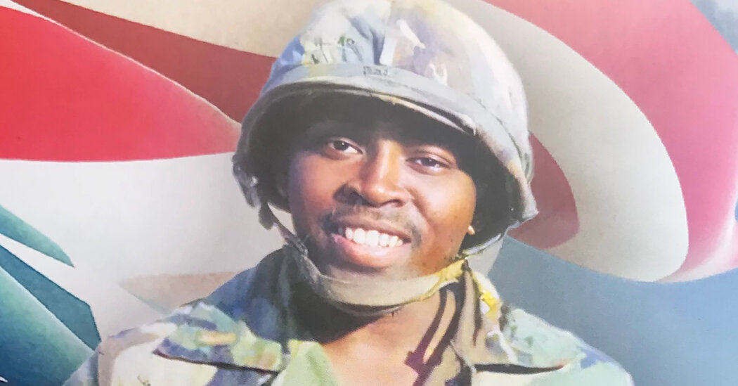 A Black Veteran’s Wife Feared for His Safety. Officers
Fatally Shot Him. 1 A Black Veteran’s Wife Feared for His Safety. Officers
Fatally Shot Him. 1