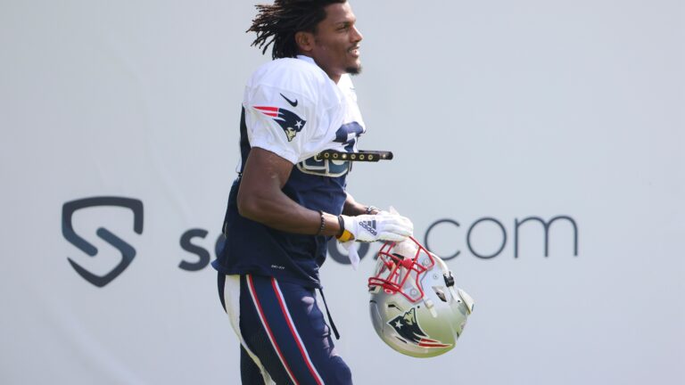 Patriots cuts tracker: Adrian Colbert, Tre Nixon and Bill
Murray let go ahead of deadline to reduce roster to 53 on Tuesday
afternoon 1