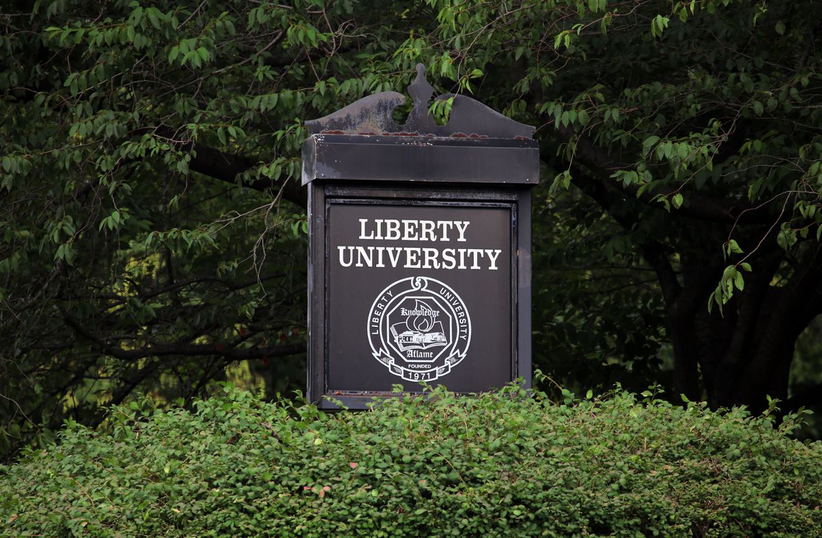 Liberty University announces campus-wide quarantine amid
rising COVID-19 cases 1 Liberty University announces campus-wide quarantine amid
rising COVID-19 cases 1