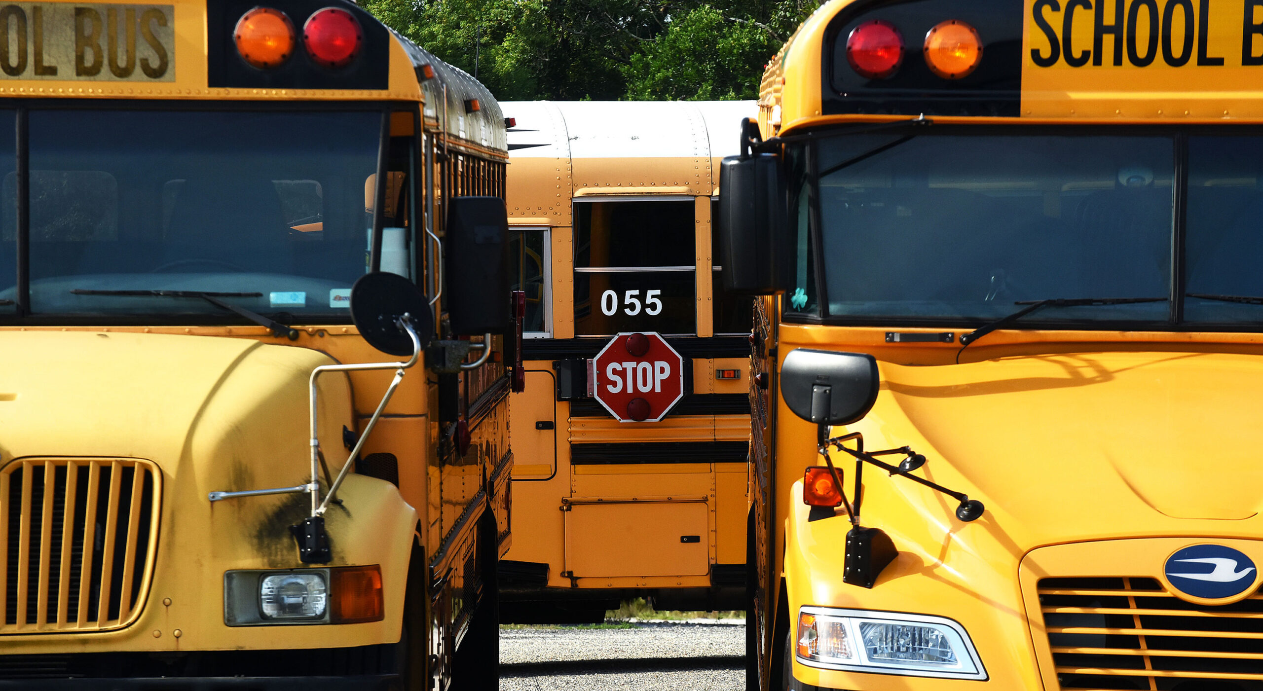 More than 900 students in quarantine after second week of
school in one Arkansas district 1