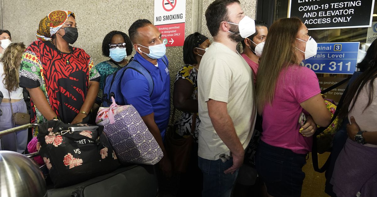 US now averaging 100,000 new COVID-19 infections a
day 1 US now averaging 100,000 new COVID-19 infections a
day 1