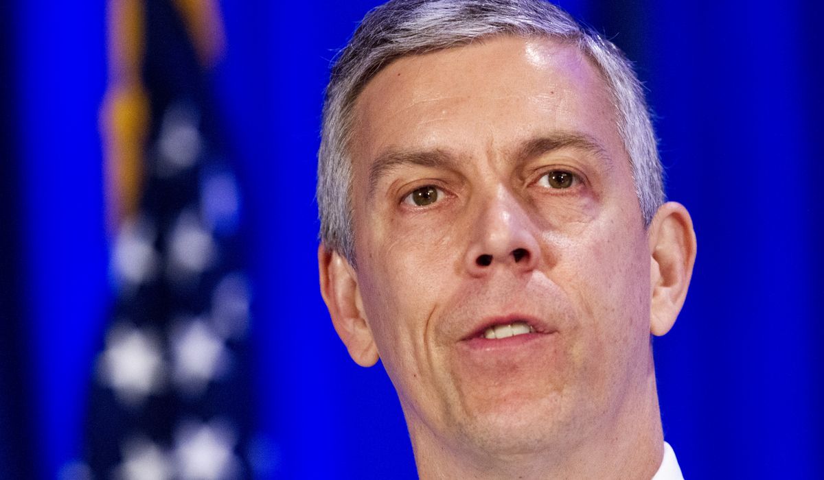 Ex-Obama education chief compares anti-mask Americans to
suicide bombers 1