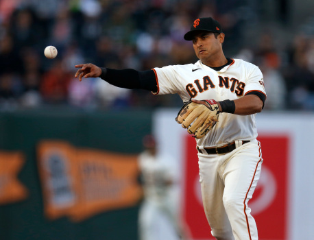 SF Giants’ Donovan Solano tests positive for COVID-19, must
quarantine in New York 1